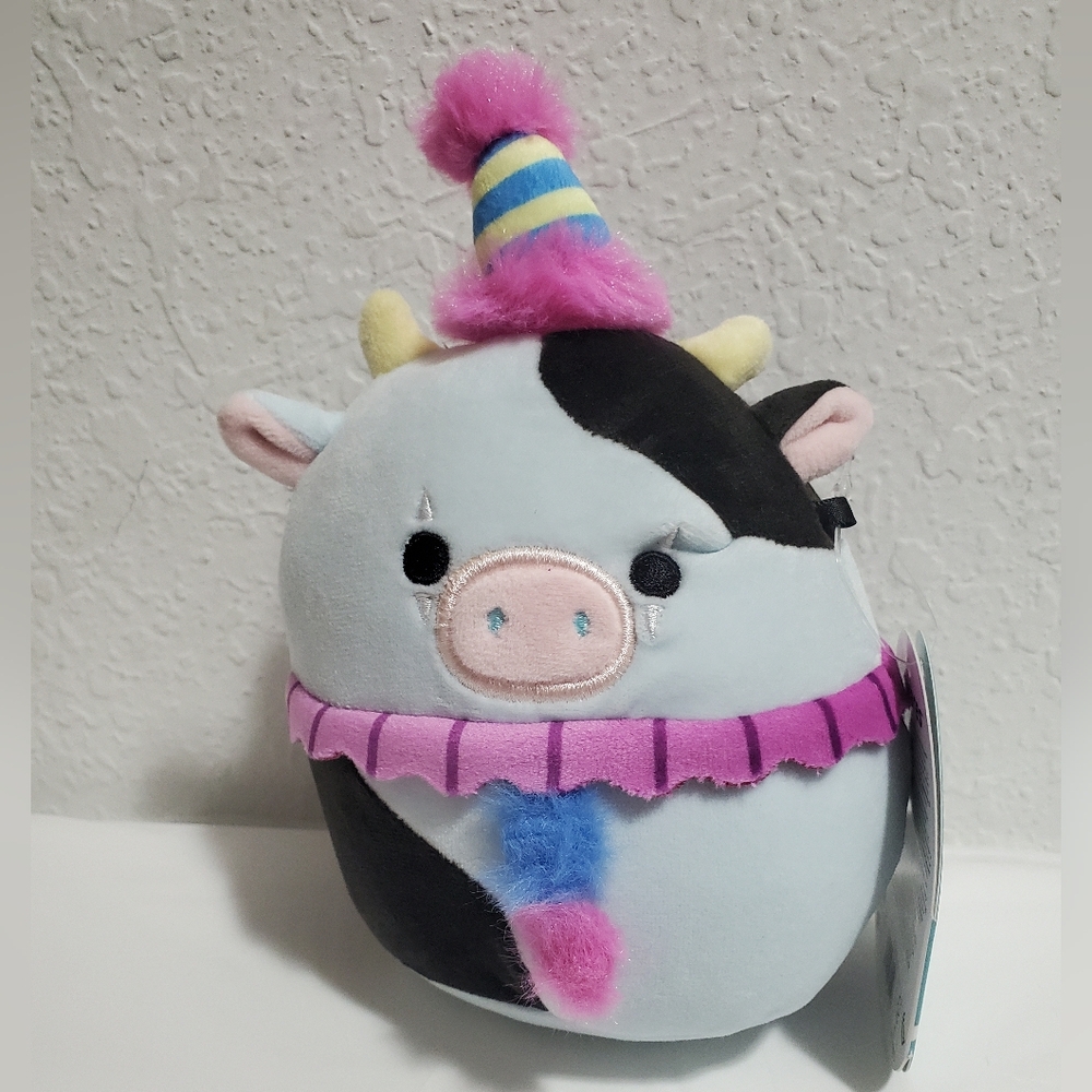 NWT Cillian, The Cow in Clown Costume, 5" Squishmallows
